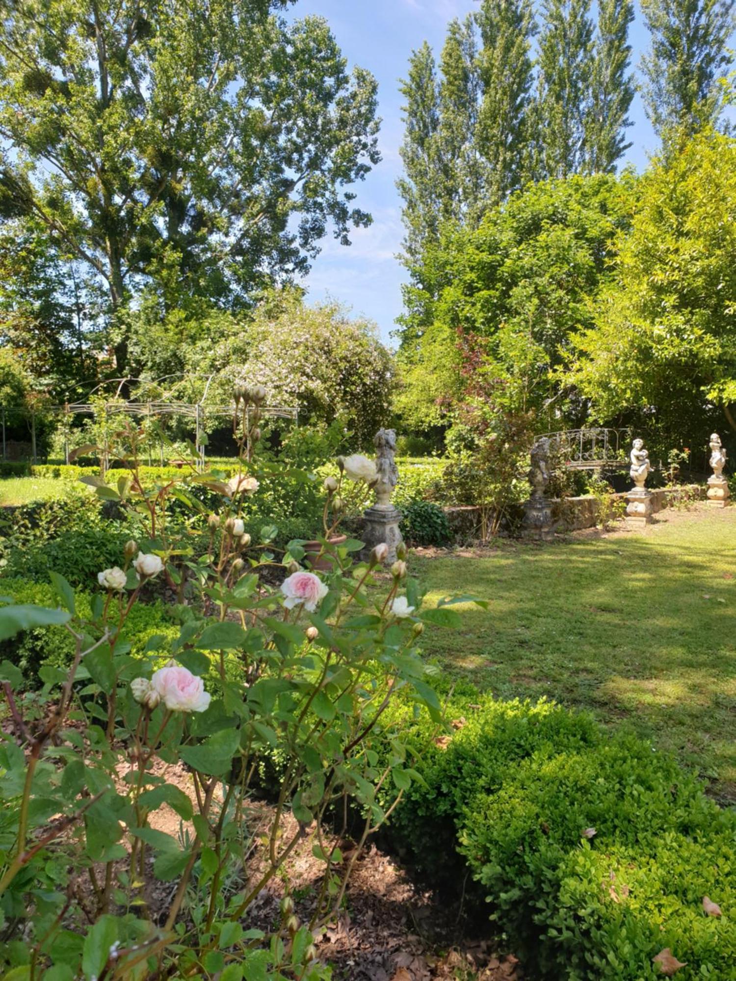 La Villa Des Arts Savigne-l'Eveque Екстер'єр фото